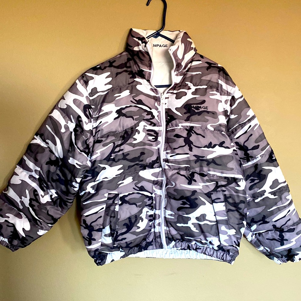 ⬇️90’s 🌟 RAMPAGE: Reversible Camo/White Down Feather Puffer Coat: Size L